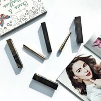 Sugarbelle Cosmetics Stockist chat bot