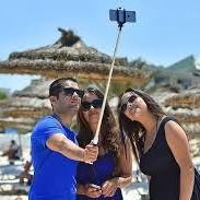 Selfies tunisie  √ chat bot