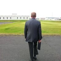 Mikael Leó Brennan - Fanpage chat bot