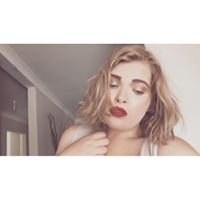 Dannielles Makeup, Editing and Photography chat bot